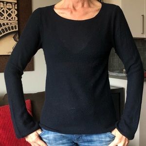 Loro Piana Light cashmere sweater. Navy blue